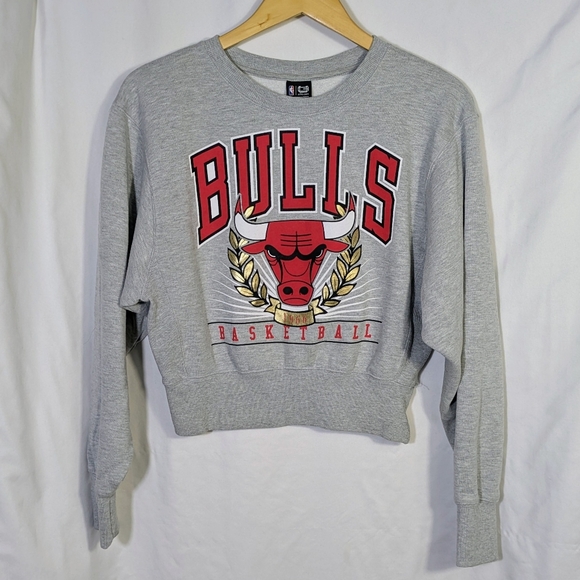 Women's Ultra Game Chicago Bulls Cropped Sweatshirt, Team Apparel, Sz M - Picture 1 of 9